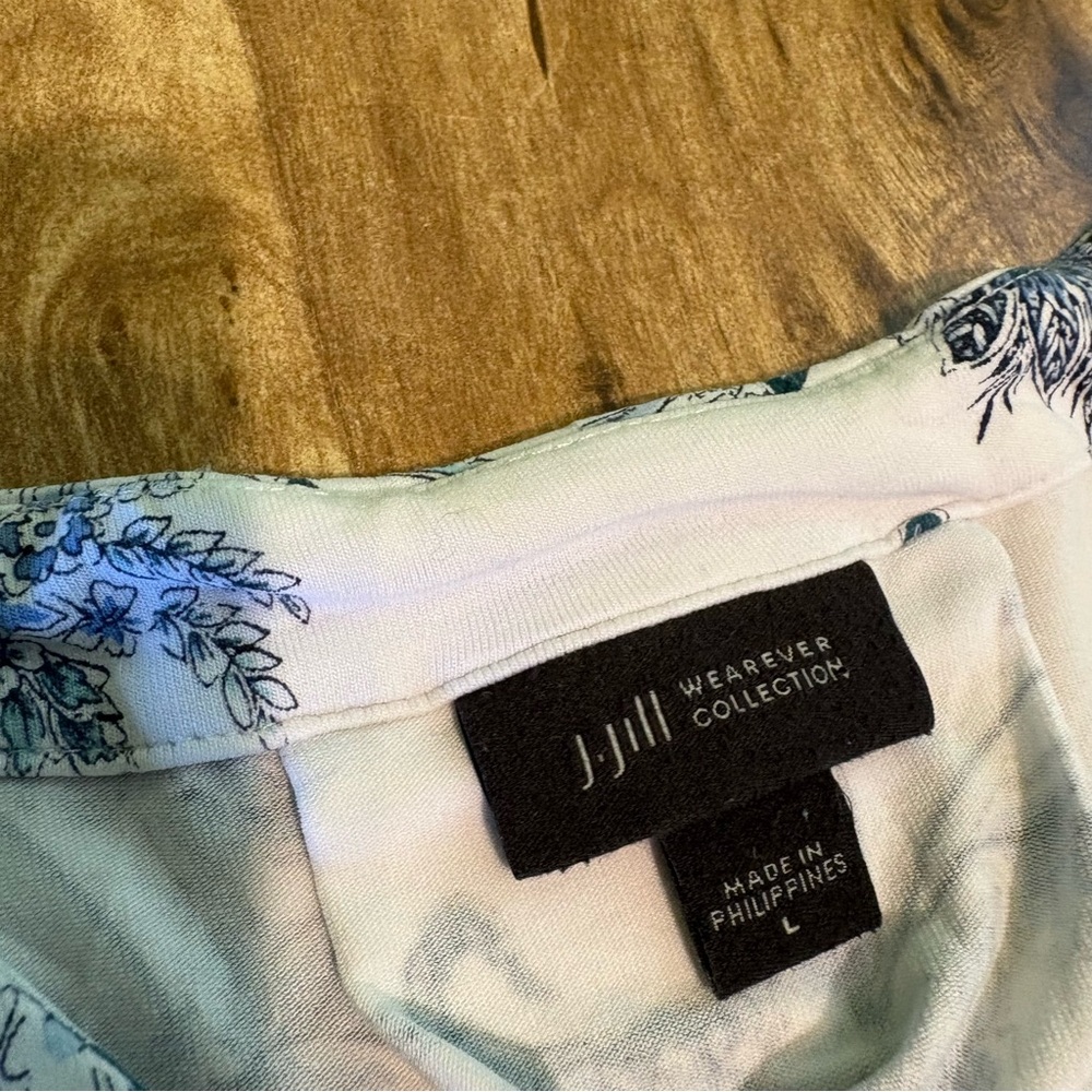 3/$25 J Jill Wearever Collection White Blue Floral Paisley 3/4 Sleeve Top Large - Picture 3 of 9